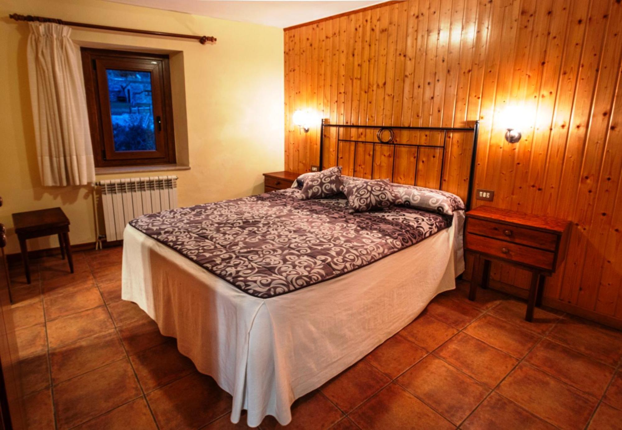 Can Tubau - Casa Rural - Apartaments Campelles Buitenkant foto
